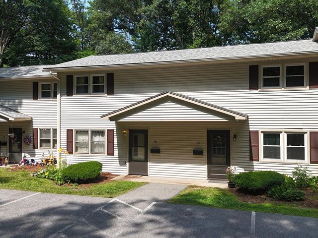 86 Pinecrest Dr Unit 3C, Essex, VT 05452