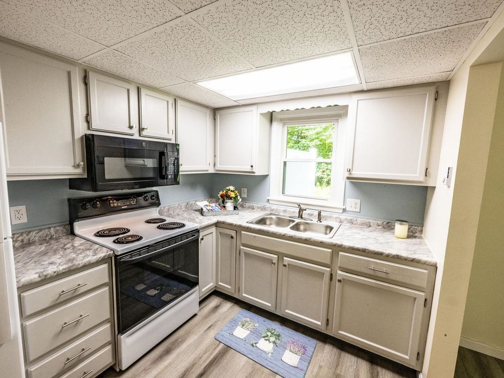 86 Pinecrest Dr Unit 3C, Essex, VT 05452