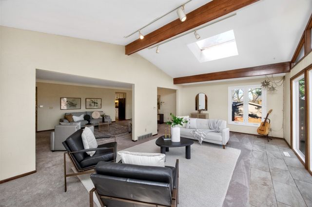 3515 Skyline Drive, Des Moines, IA 50310