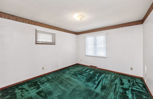 3515 Skyline Drive, Des Moines, IA 50310