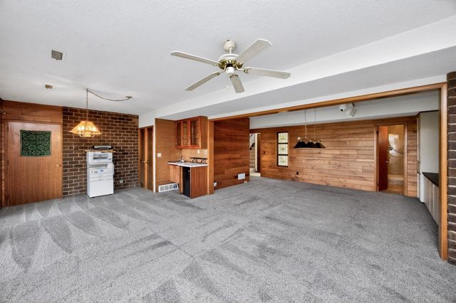 3515 Skyline Drive, Des Moines, IA 50310