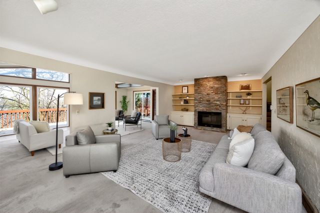 3515 Skyline Drive, Des Moines, IA 50310