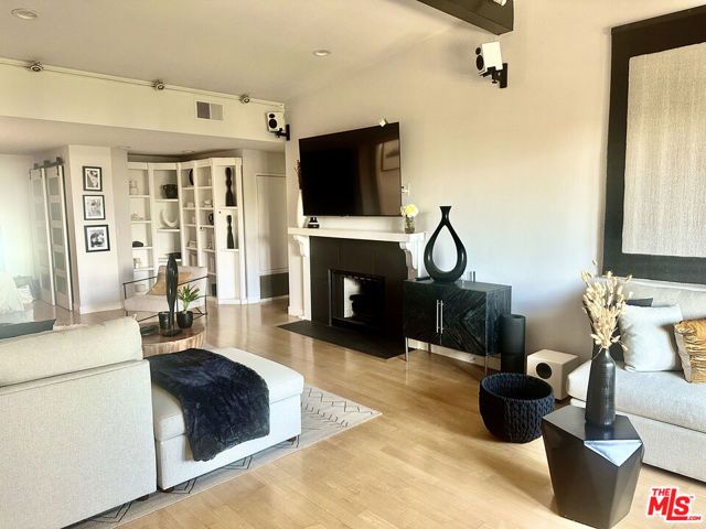 4600 Via Dolce 301, Marina Del Rey, CA 90292