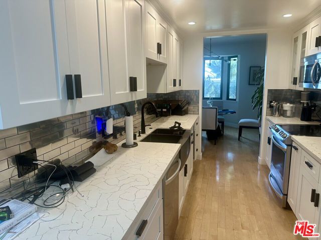 4600 Via Dolce 301, Marina Del Rey, CA 90292