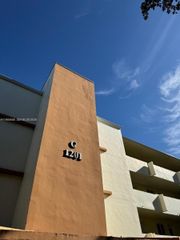 1201 NE 191st St G313, Miami, FL 33179