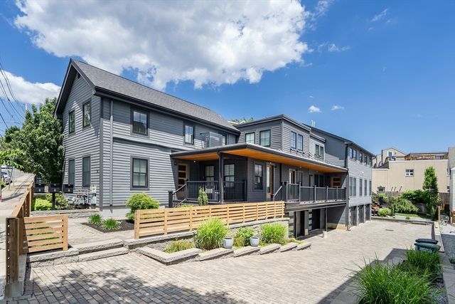 56 Franklin St B, Somerville, MA 02145
