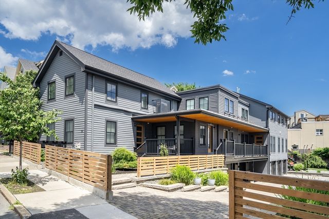 56 Franklin St B, Somerville, MA 02145