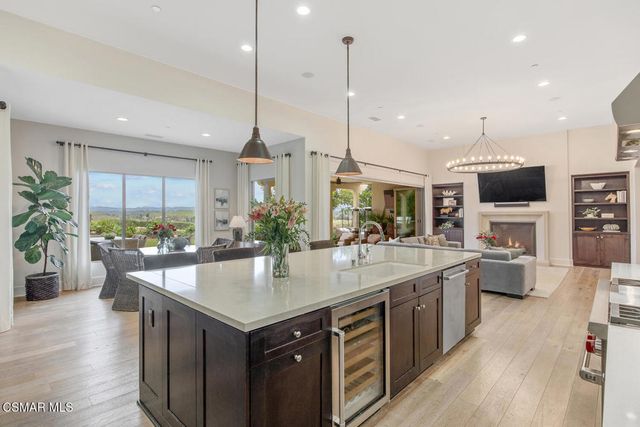 123 Mayflower Street, Thousand Oaks, CA 91360