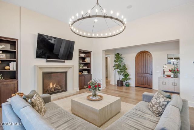 123 Mayflower Street, Thousand Oaks, CA 91360