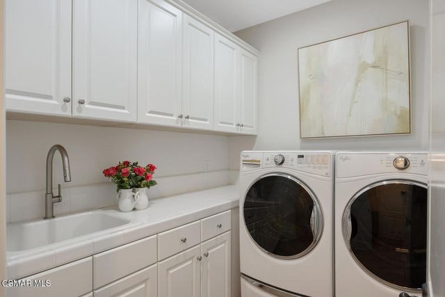 123 Mayflower Street, Thousand Oaks, CA 91360