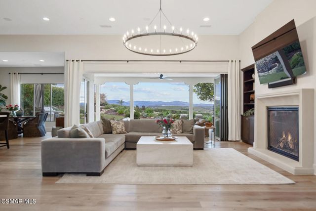 123 Mayflower Street, Thousand Oaks, CA 91360