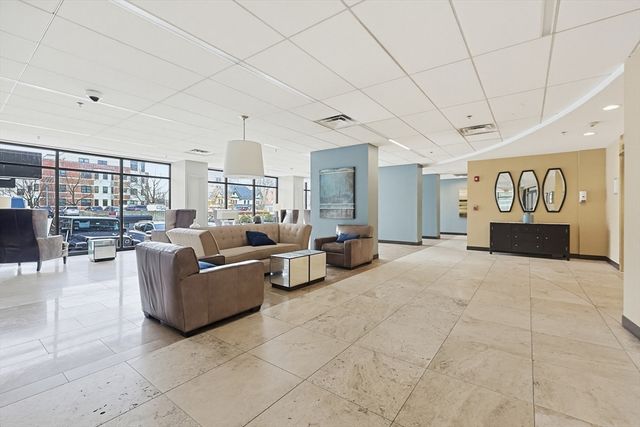 60 Longwood Ave 408, Brookline, MA 02446