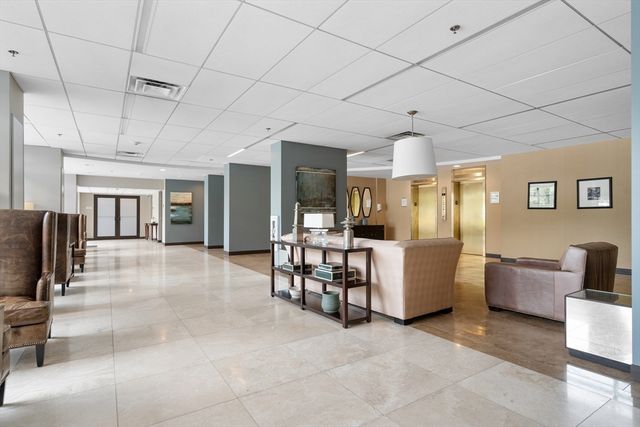60 Longwood Ave 408, Brookline, MA 02446