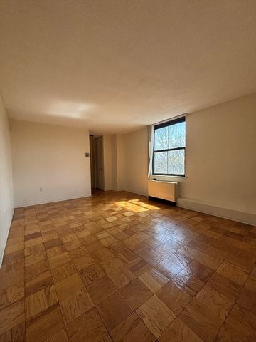 60 Longwood Ave 408, Brookline, MA 02446