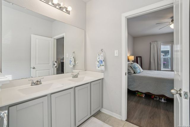 8915 Portobello Way, Converse, TX 78109