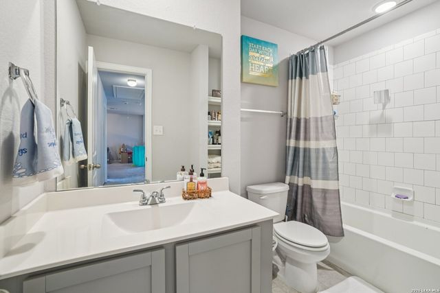 8915 Portobello Way, Converse, TX 78109