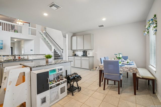 8915 Portobello Way, Converse, TX 78109