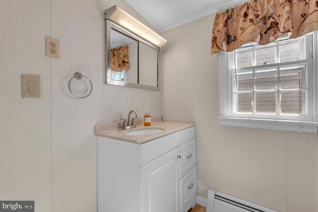 8 MARYLAND AVE, Chesapeake City, MD 21915