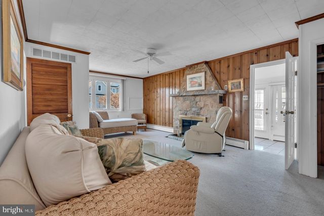 8 MARYLAND AVE, Chesapeake City, MD 21915