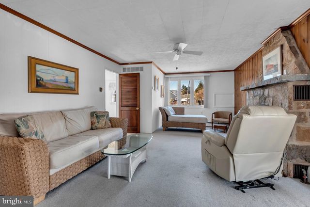 8 MARYLAND AVE, Chesapeake City, MD 21915