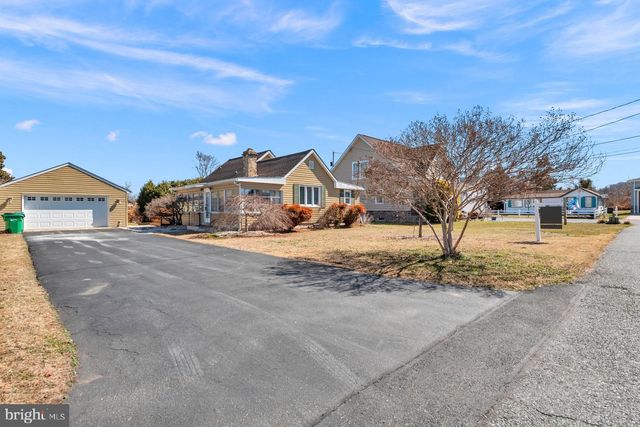 8 MARYLAND AVE, Chesapeake City, MD 21915