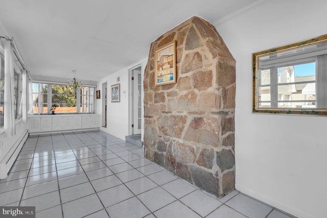 8 MARYLAND AVE, Chesapeake City, MD 21915