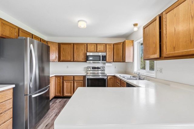 304 Hartford Cove, Waunakee, WI 53597