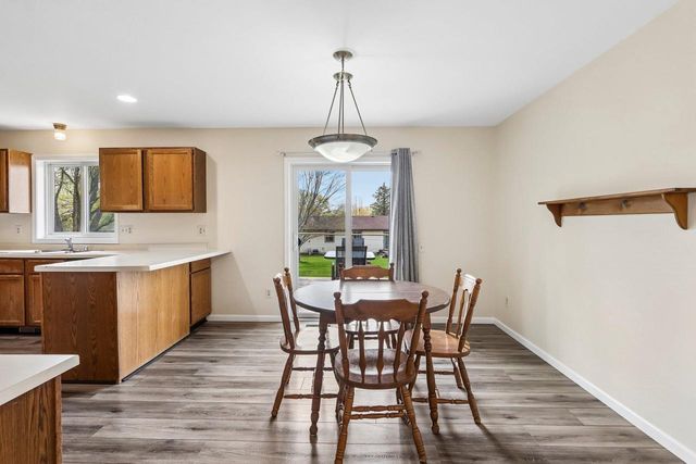 304 Hartford Cove, Waunakee, WI 53597