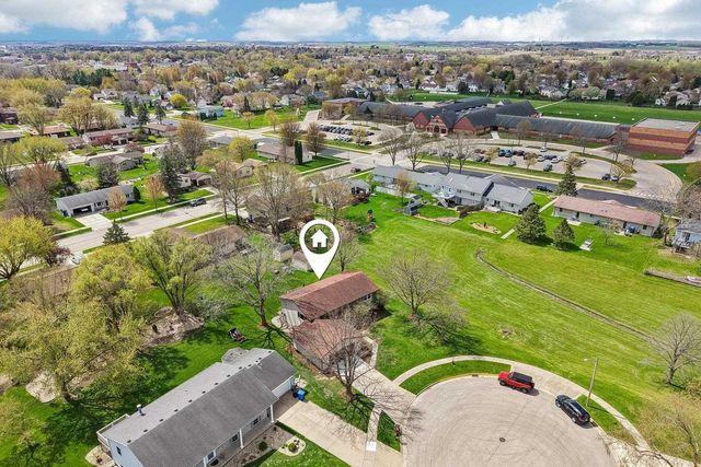 304 Hartford Cove, Waunakee, WI 53597