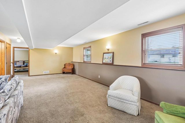 304 Hartford Cove, Waunakee, WI 53597