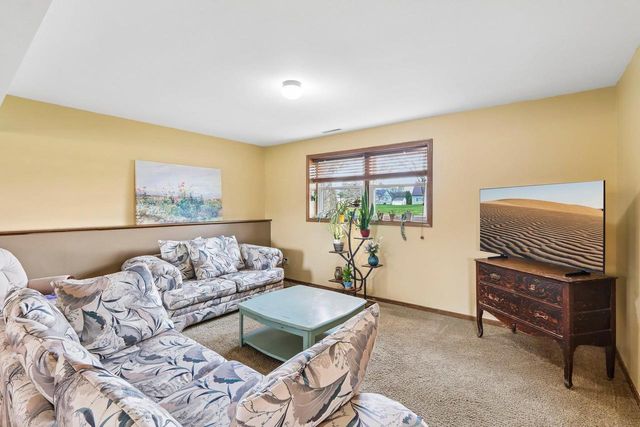 304 Hartford Cove, Waunakee, WI 53597
