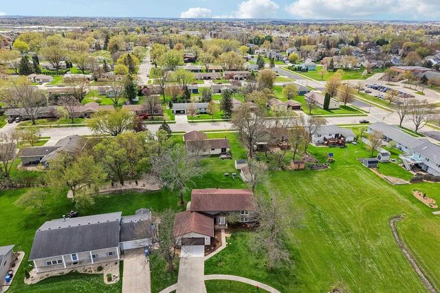 304 Hartford Cove, Waunakee, WI 53597