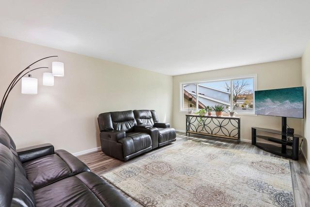 304 Hartford Cove, Waunakee, WI 53597