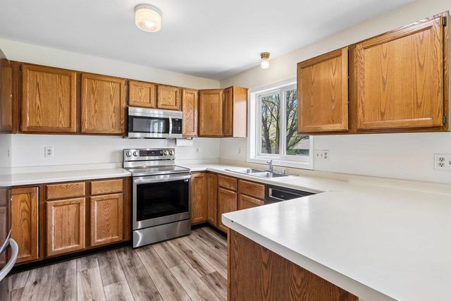 304 Hartford Cove, Waunakee, WI 53597