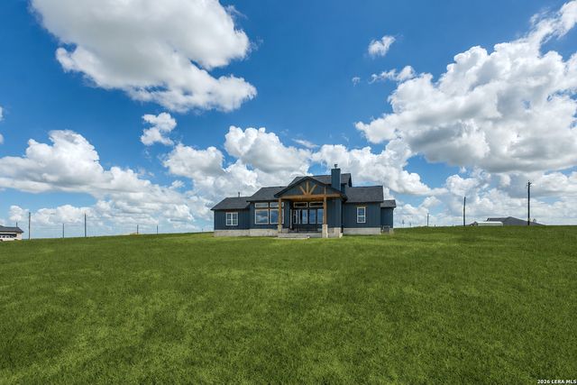 157 Estates Dr, La Vernia, TX 78121