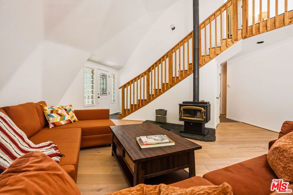 Image 11 of property listing at 55000 Daryll Road, Idyllwild, CA 92549