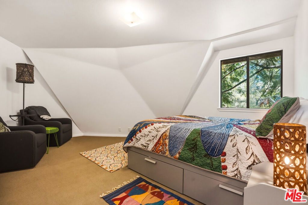 Image 18 of property listing at 55000 Daryll Road, Idyllwild, CA 92549
