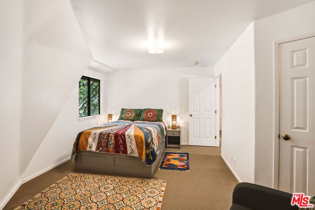 Image 19 of property listing at 55000 Daryll Road, Idyllwild, CA 92549