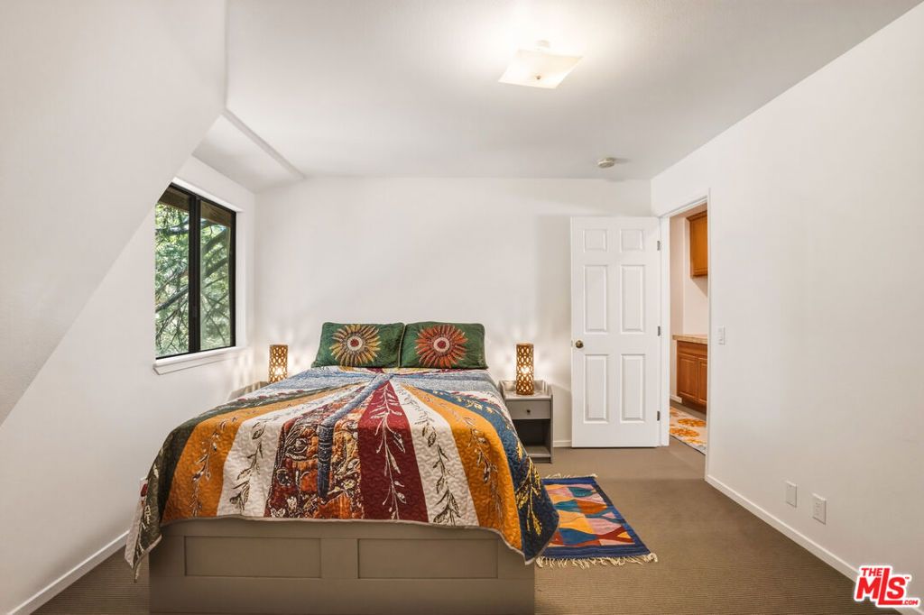 Image 20 of property listing at 55000 Daryll Road, Idyllwild, CA 92549
