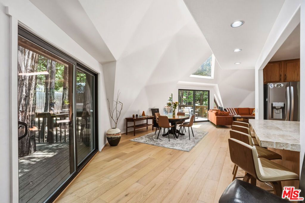 Image 38 of property listing at 55000 Daryll Road, Idyllwild, CA 92549