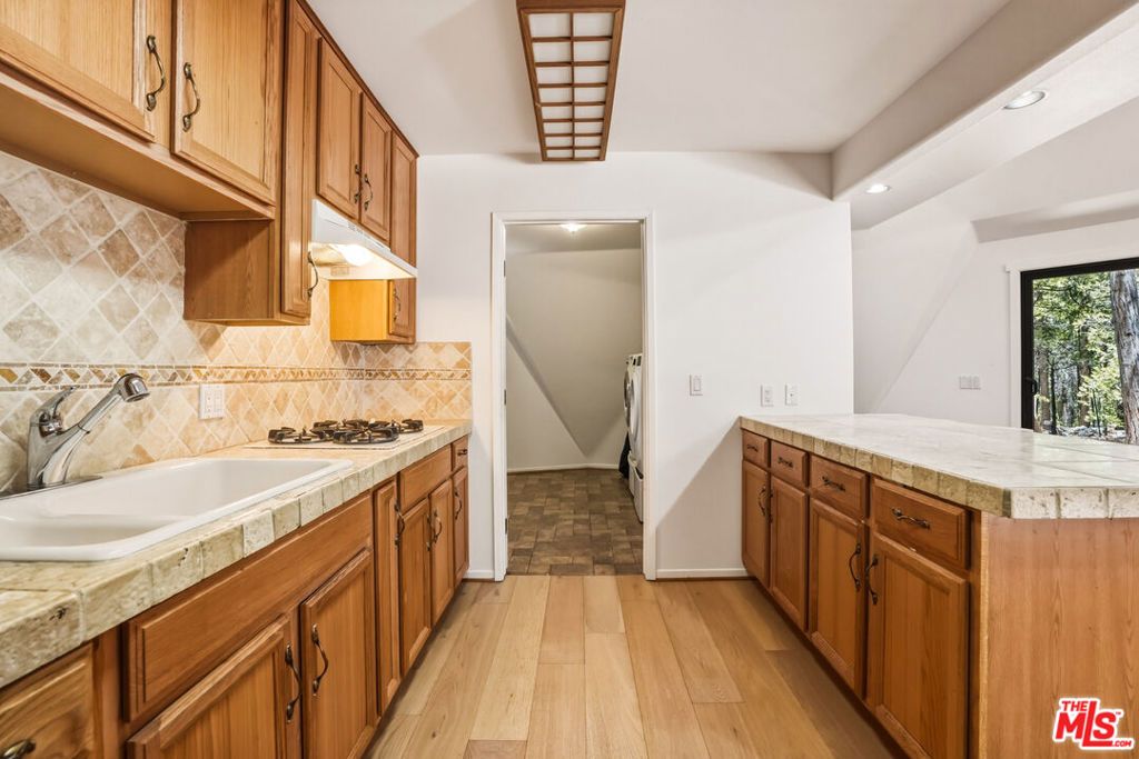 Image 40 of property listing at 55000 Daryll Road, Idyllwild, CA 92549