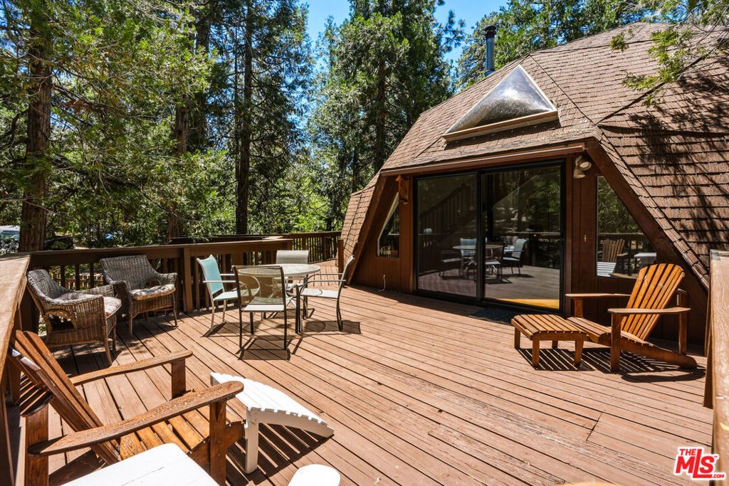 Image 44 of property listing at 55000 Daryll Road, Idyllwild, CA 92549