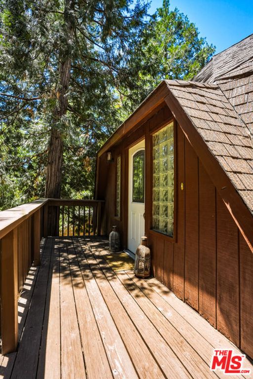 Image 46 of property listing at 55000 Daryll Road, Idyllwild, CA 92549
