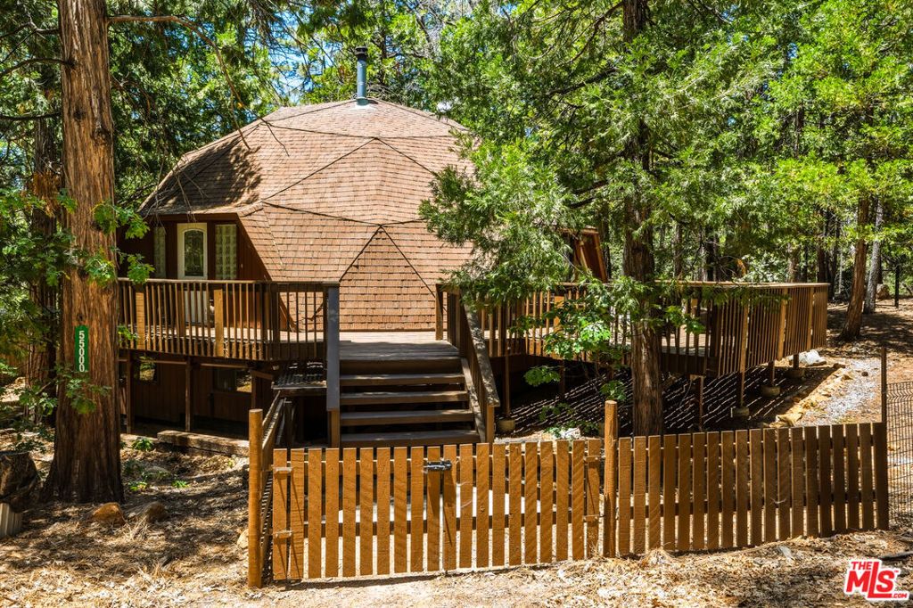 Image 52 of property listing at 55000 Daryll Road, Idyllwild, CA 92549