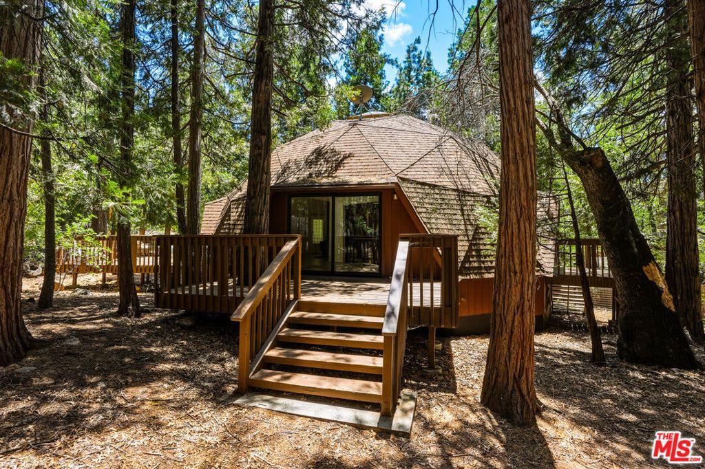 Image 53 of property listing at 55000 Daryll Road, Idyllwild, CA 92549