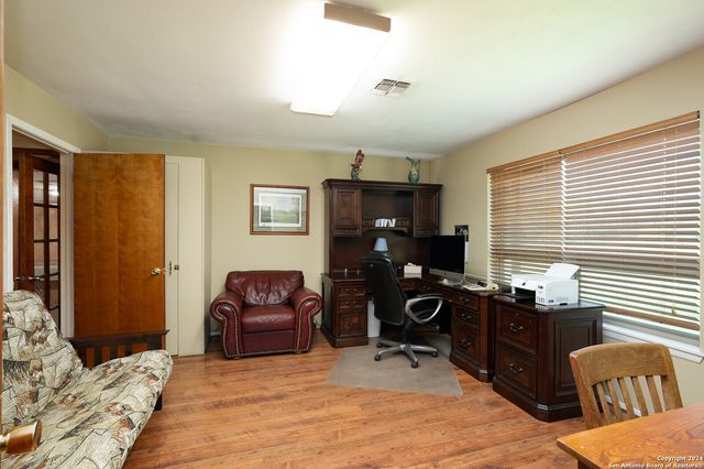 1520 COUNTY ROAD 223, Floresville, TX 78114