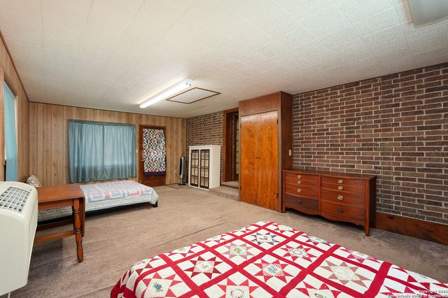1520 COUNTY ROAD 223, Floresville, TX 78114