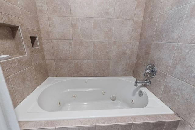 6810 Trailview Drive 6810 Trailview Drive, Dayton, OH 45414