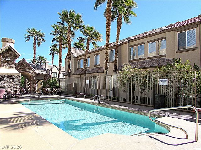 8404 Tiger Woods Avenue, Las Vegas, NV 89128