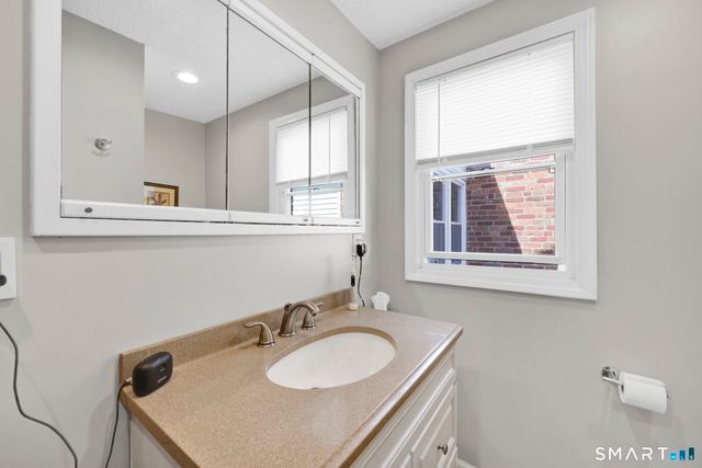 104 Exeter Street, Hartford, CT 06106
